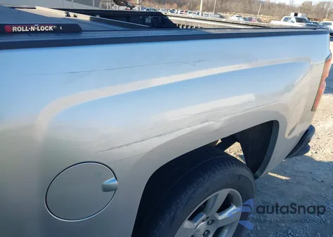 2014 Chevrolet Silverado 1500 1Lt z USA, uszkodzony, nr VIN 3GCPCREH1EG251265